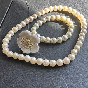 Elegant Pearl Necklace and Bracelet Set